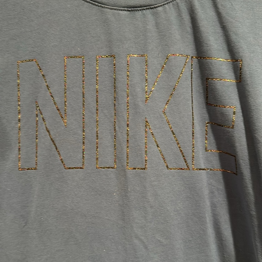 Nike Tee - Picture 2 of 6